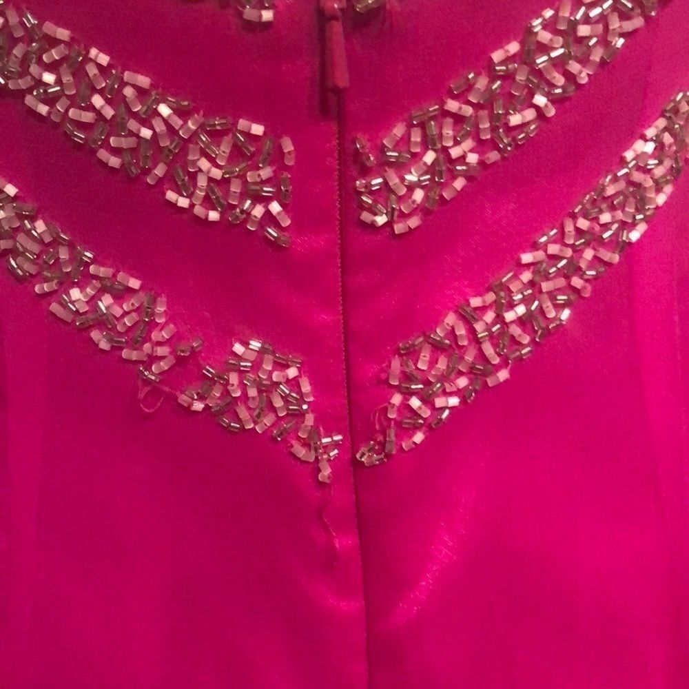 Cassandra 𝐒𝐭𝐨𝐧𝐞 Dress   - Picture 7 of 8